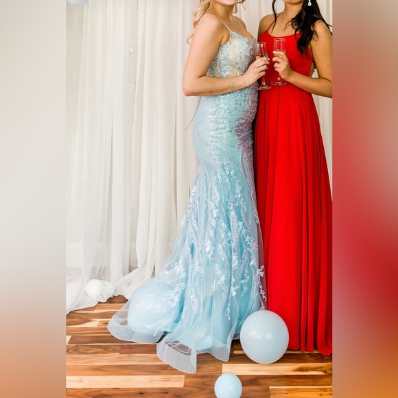 Sherri Hill prom dress - Picture 2 of 6